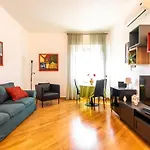 Casa Dante Center 아파트